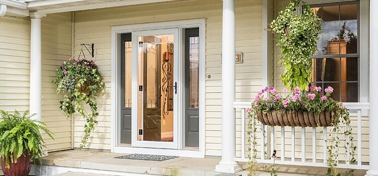 screen door installation in Garden Acres